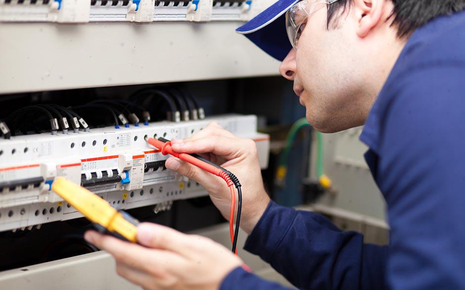 électricité entreprise Élancourt